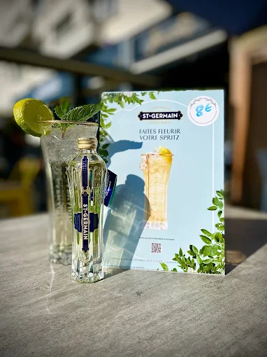 Spritz St-Germain au Waves